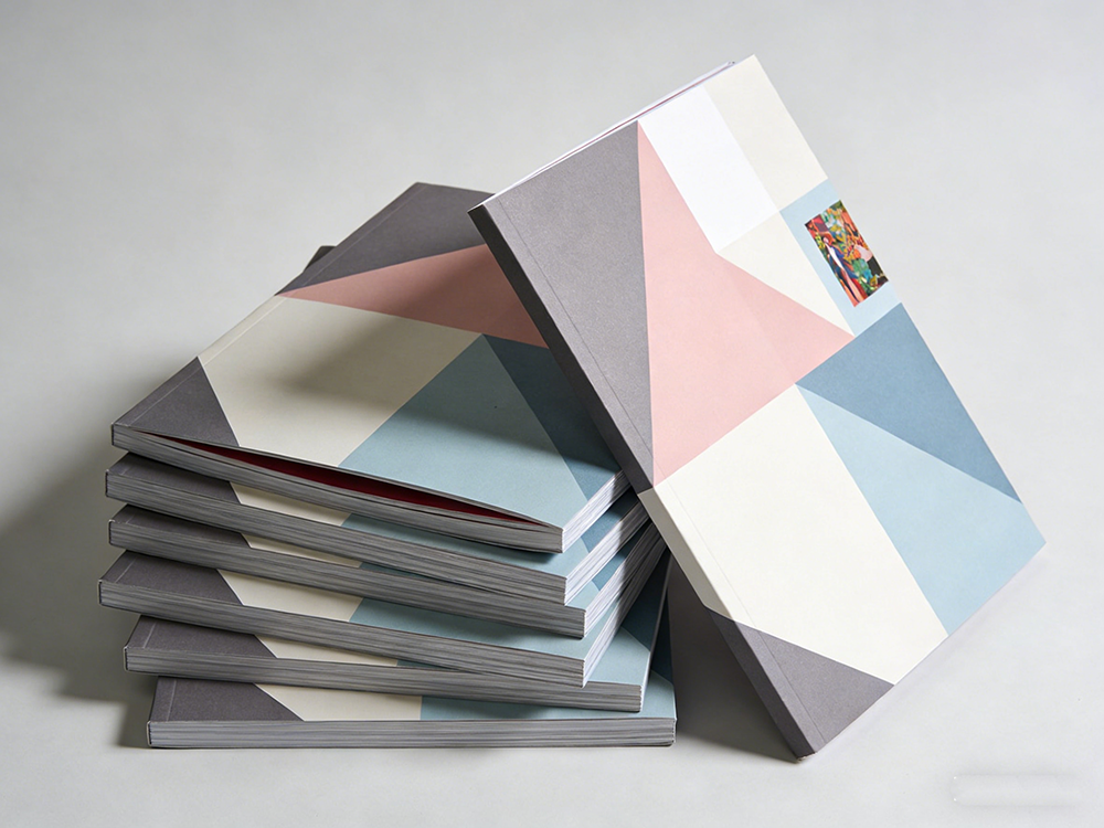 畫冊設計製作？重在觸感體驗與細節設計